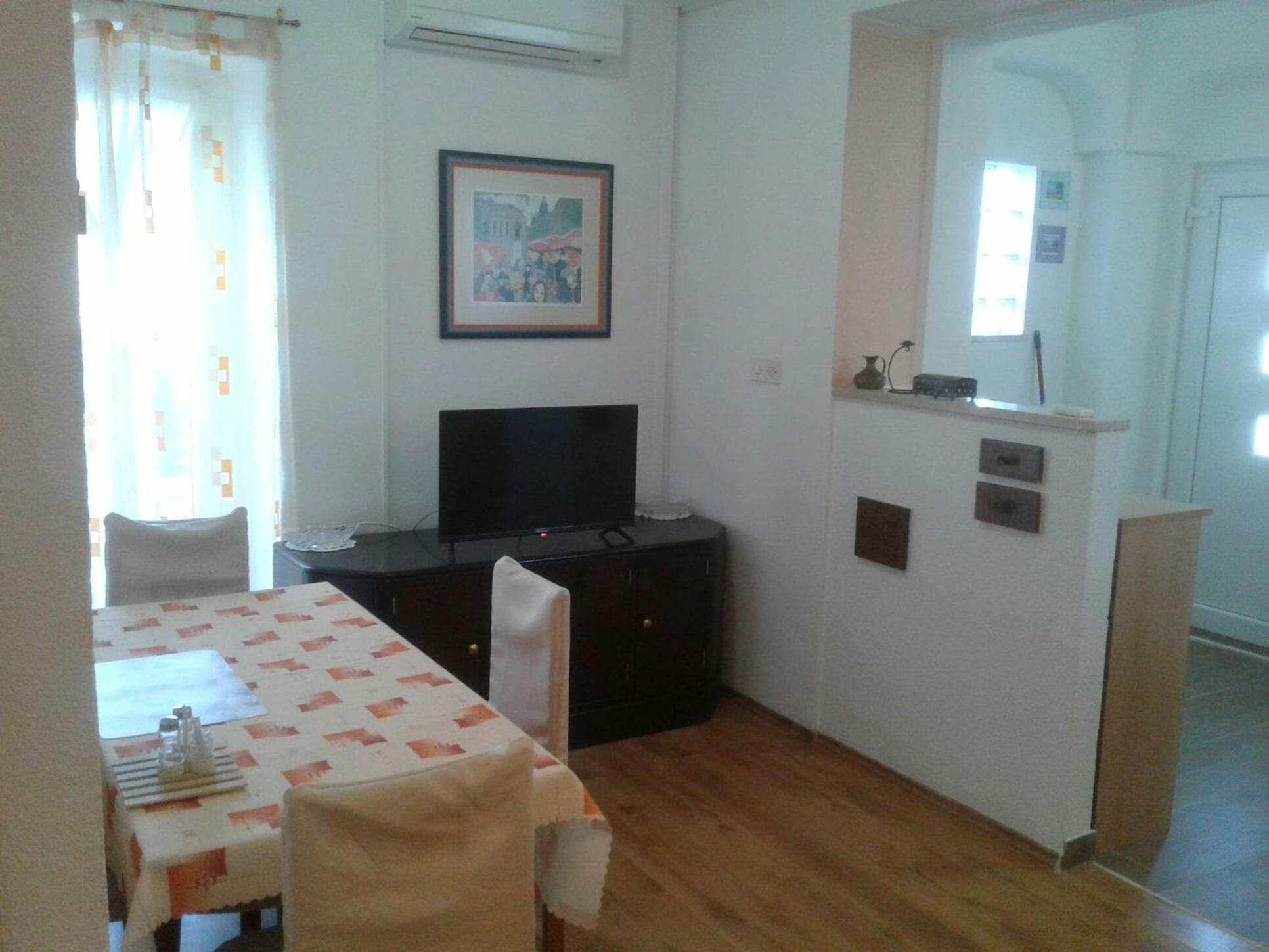 Metti Apartments 1 Kmeti ภายนอก รูปภาพ